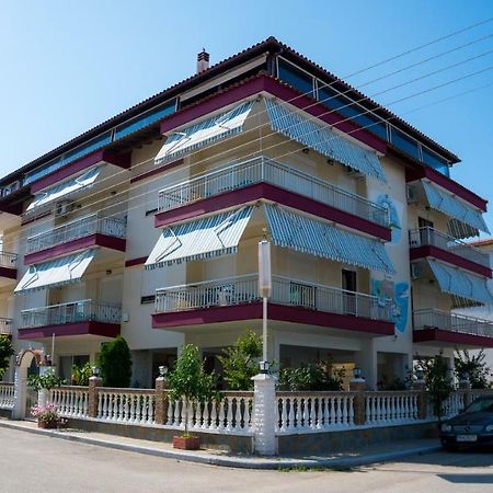 Niki Apartments Paralia Dionysiou Exteriör bild